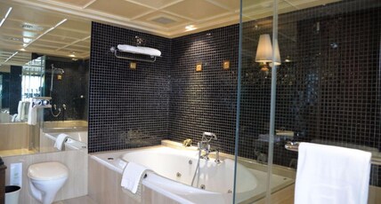Rama Gardens Hotel Bangkok Room Type - Executive Suite