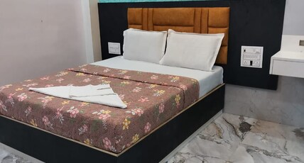 GALAXY INN HOTEL Room Type - Super Deluxe