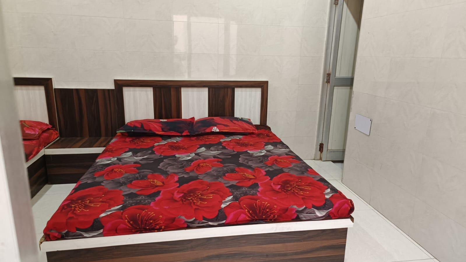 IFM Guest House Amritsar - Tap to explore photos