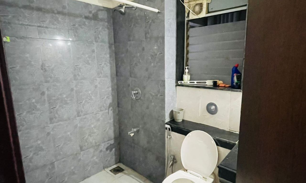Lake Front Apartment, Lavasa - Tap to explore photos