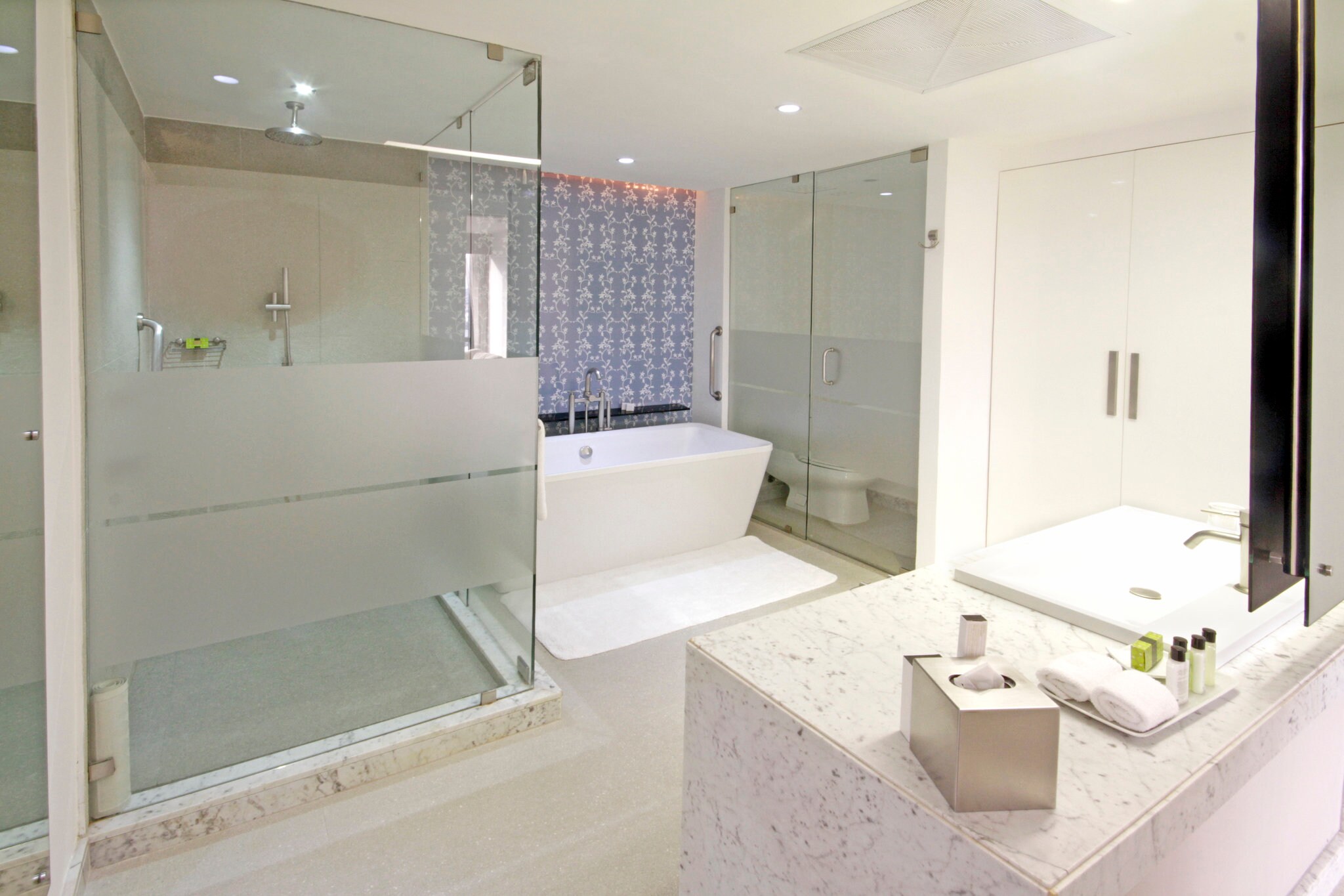 Presidente InterContinental Guadalajara (Pet-friendly) - Tap to explore photos