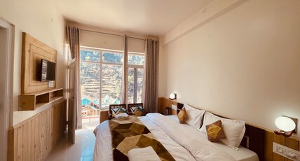 Hotel Cedar view Room Type - Deluxe Room