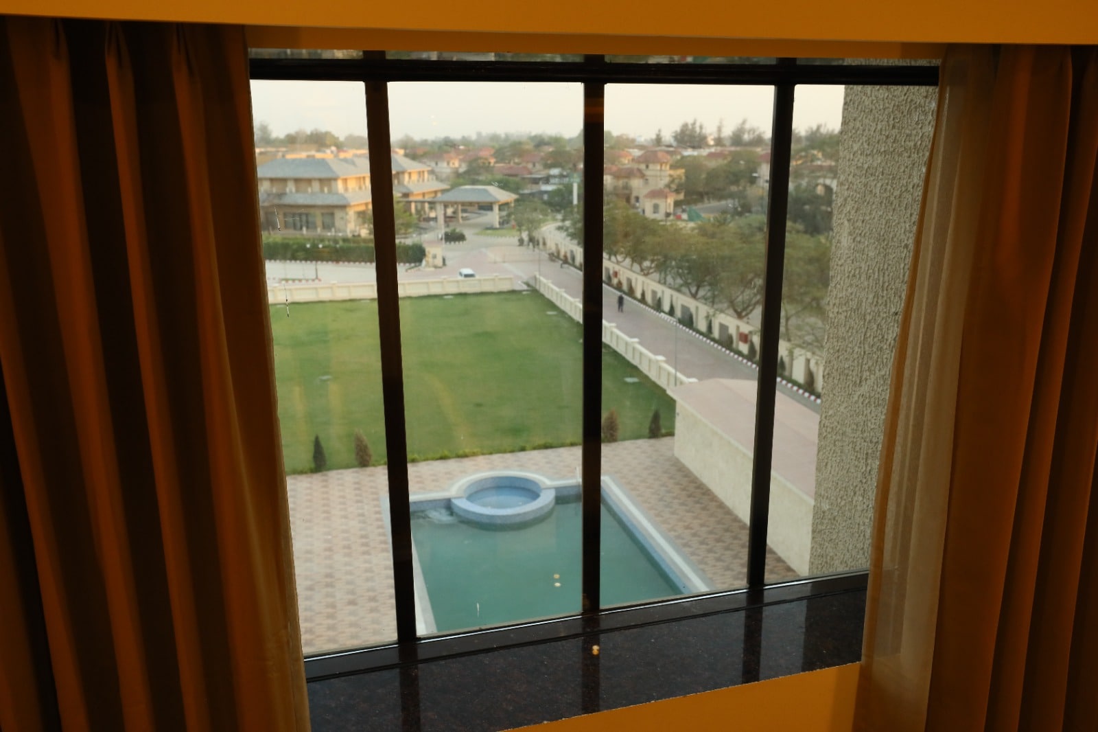 Hotel Regal - Tap to explore photos