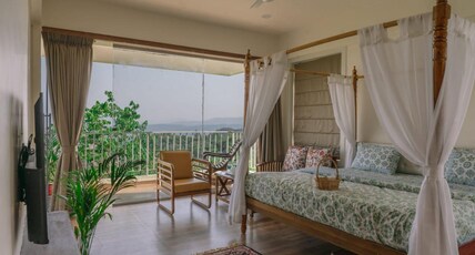 Eshi Resorts - Bhimashankar Room Type - Shekaru Mountain view King Room