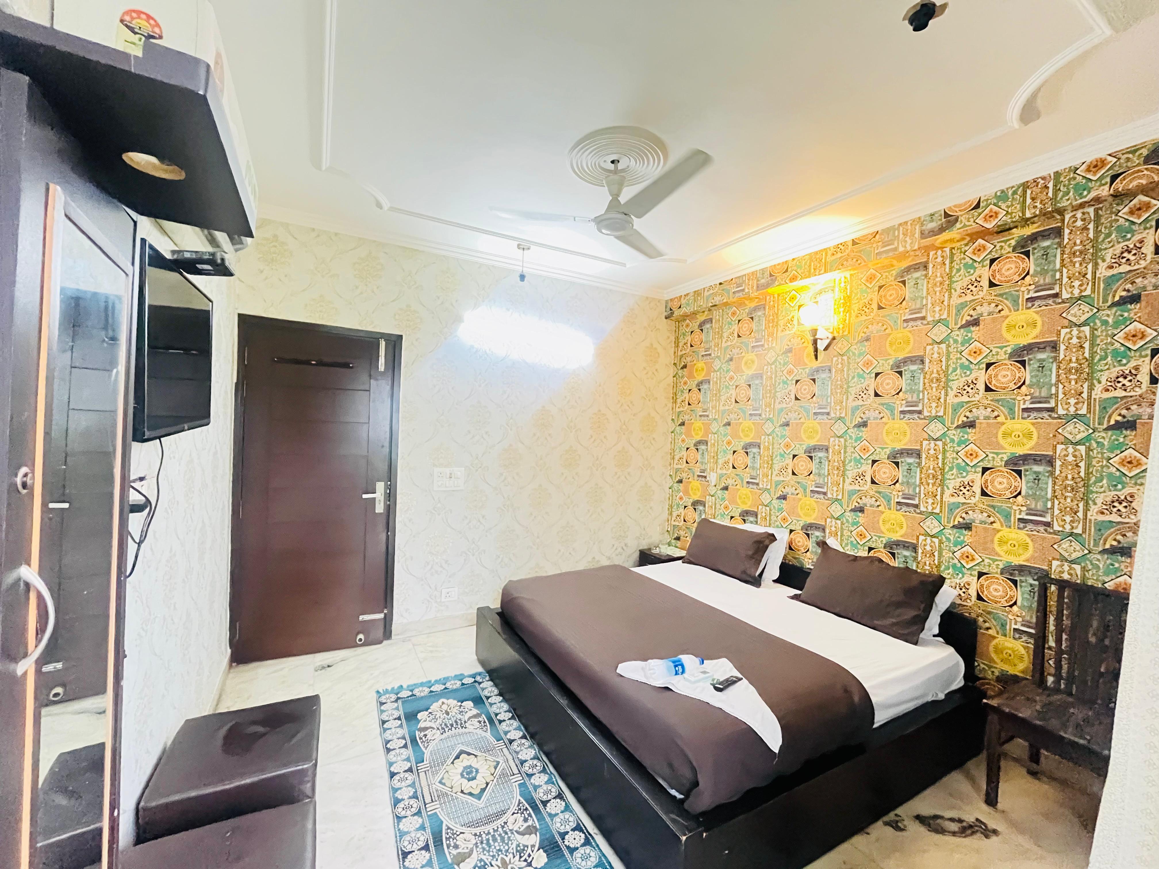Roomshala Hotel Jagannath - Tap to explore photos