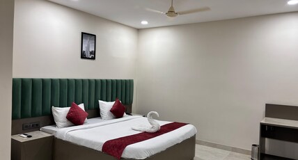 HOTEL PUSHPAK Room Type - Suite Room