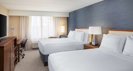 DoubleTree by Hilton Ann Arbor North Room Type - 2 QUEEN BEDS