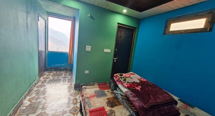 SKY HOME STAY Room Type - CONER ROOM 106