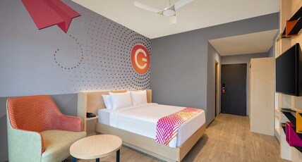 Ginger Kochi, Kalamassery Room Type - D-Luxe Queen Room
