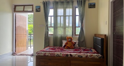 Lhuntse Homestay Room Type - Room 1