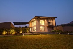 Bloom Villa by Ebonystays