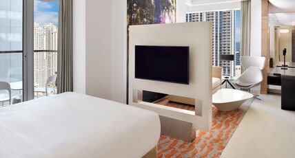 Crowne Plaza Dubai Marina Room Type - 1 King Junior Suite