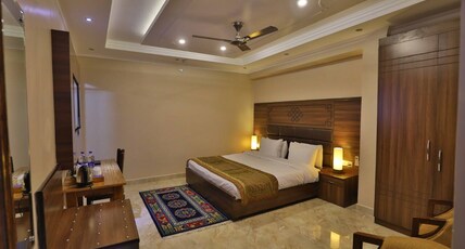 Hotel Norbu House Room Type - Royal Norbu Suite Room with balcony and Valley view