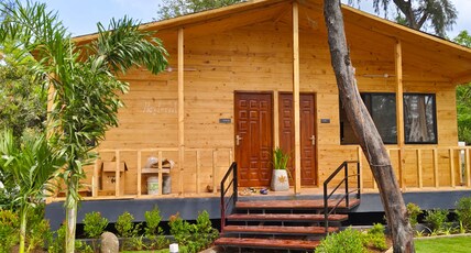 MAHBLISS PINES Room Type - Walnut - Homestay
