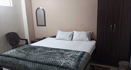 Hotel O Shri Hari Inn Room Type - Classic