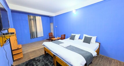 Accomoon hotels Room Type - King bed deluxe room with extra mattress