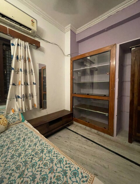 Snug Homestay - Tap to explore photos