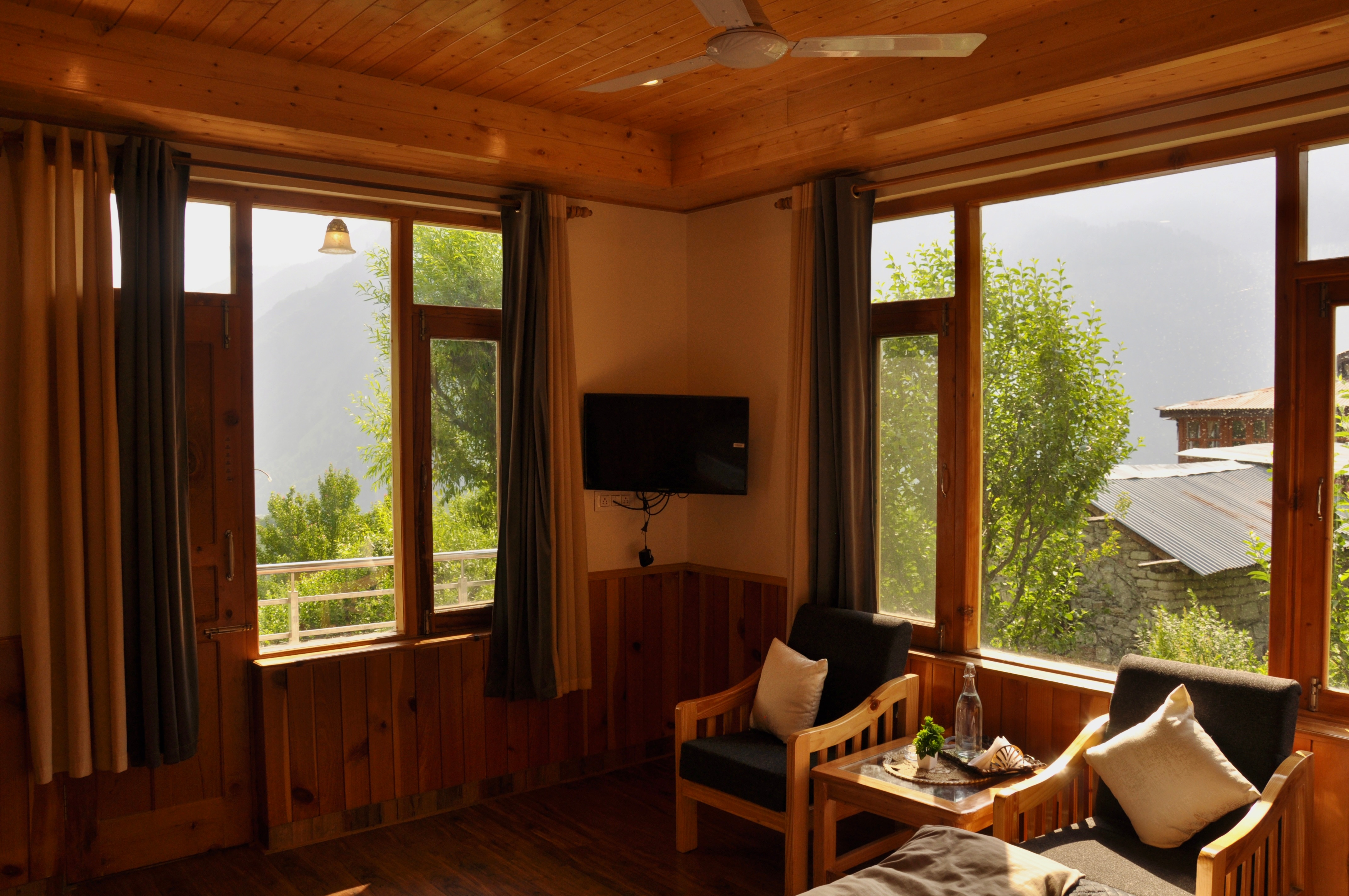 CASA AMOR | ROOMS IN A HOMESTAY - Tap to explore photos