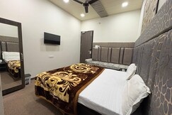 Hive Hotel
