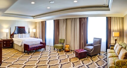 InterContinental NEW ORLEANS Room Type - 1 King Classic Communications Accessible