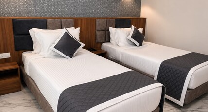 Sabu's Grand Royale Hotel Room Type - Deluxe Twin Room