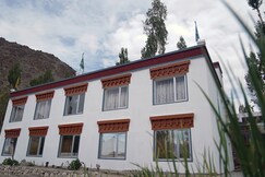 Norbooling HomeStay Leh