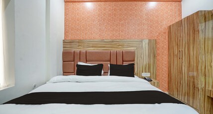 Hotel O JSB Palace Room Type - Deluxe