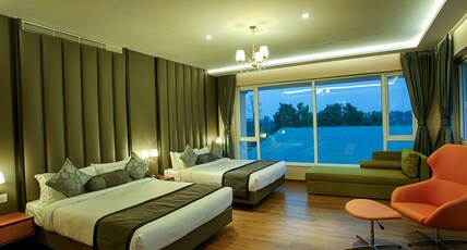 The Four Vedas Hotel and Resort Room Type - Platinum Room with Living Area