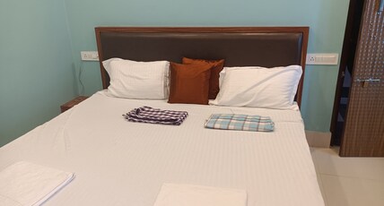 HOTEL KING KONG Room Type - Standard Non AC Room