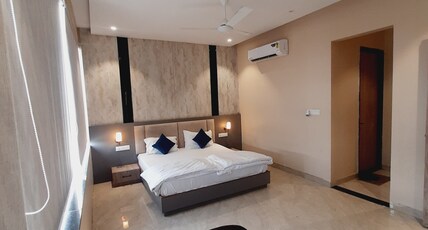 HOTEL UJALA PRIME Room Type - Royal Suite room AC