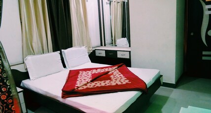 Hotel Shiv inn Room Type - Deluxe Non AC Room