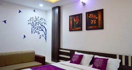 HOTEL JAISHREE PALACE Room Type - Deluxe Ac Room