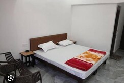 Rooms of The Shiva Inn