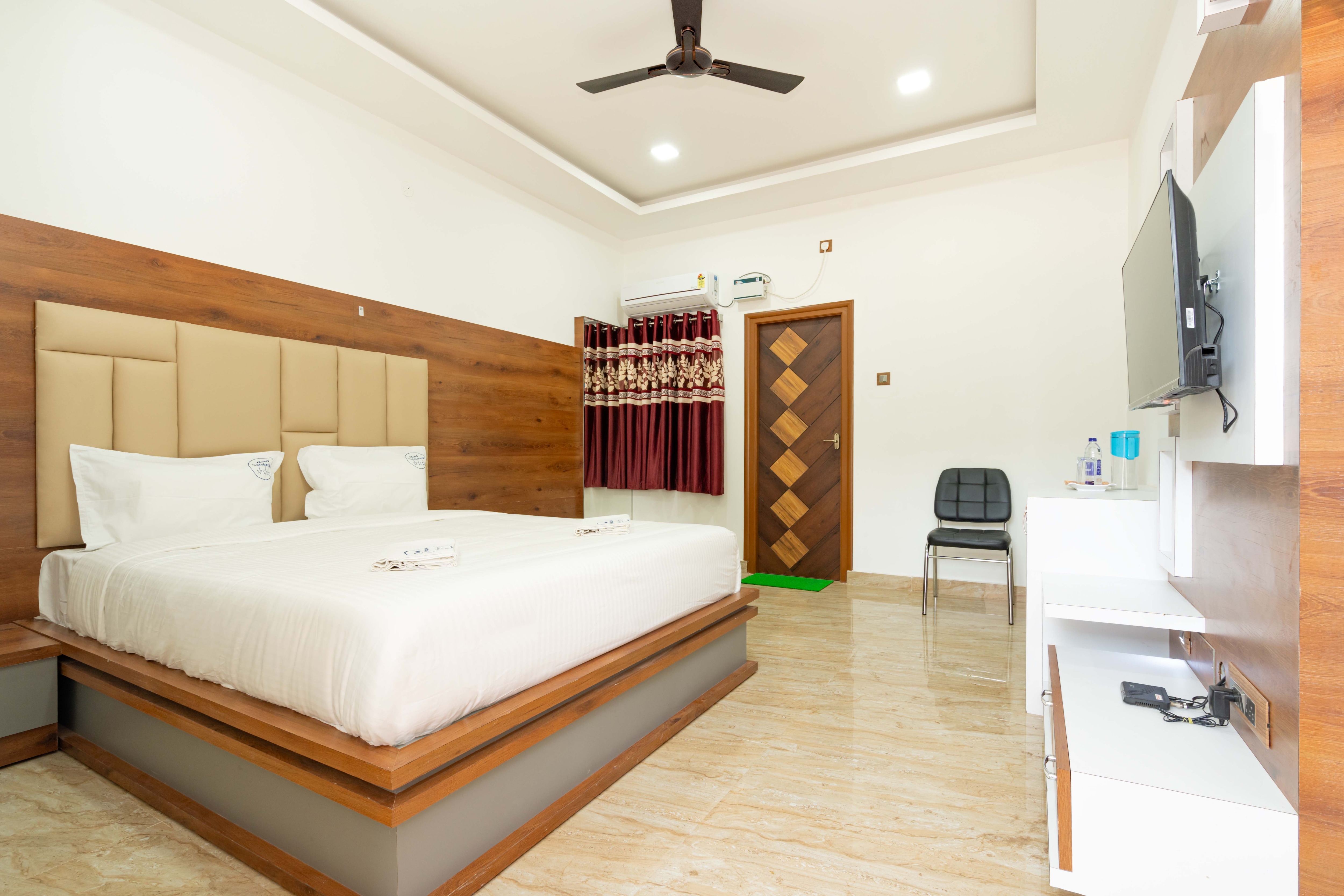 HOTEL NATCHATHRA - Tap to explore photos