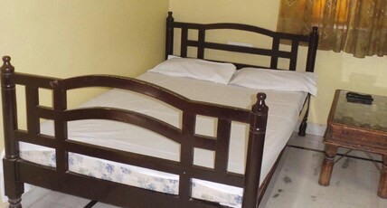 Aashiana Guesthouse (AC Normal Room) Room Type - Normal Room Aashiana Guesthouse (AC Normal Room) Room Type - Normal Room