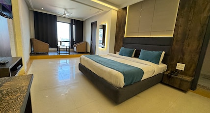 Hotel Gyan Room Type - Super Deluxe (Partial River View) Single Members not allowed Hotel Gyan Room Type - Super Deluxe (Partial River View) Single Members not allowed