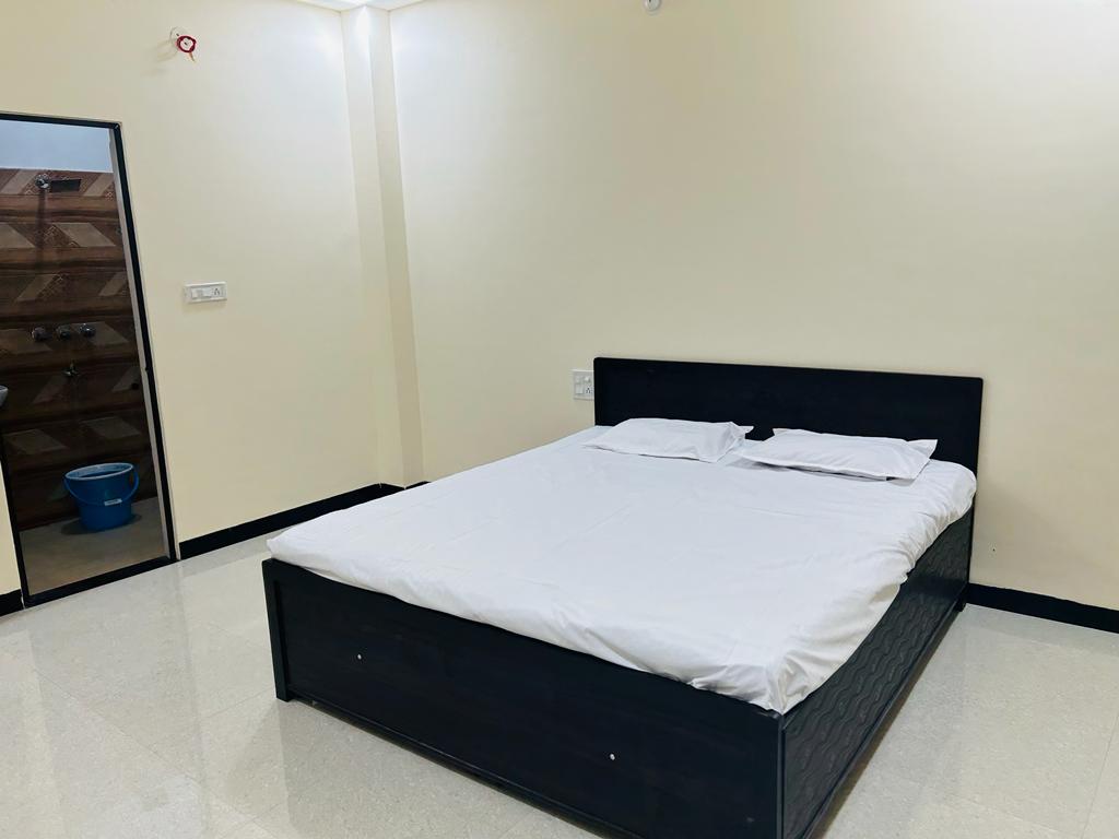 Shree Ram Home Stay - Tap to explore photos