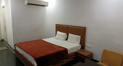 Hotel Amarawathi Room Type - Executive room ac