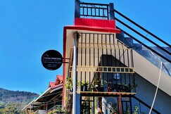 Ratna Homestay & Restaurant