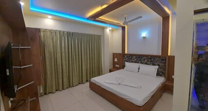 Hotel Renaissance Inn Room Type - Premium