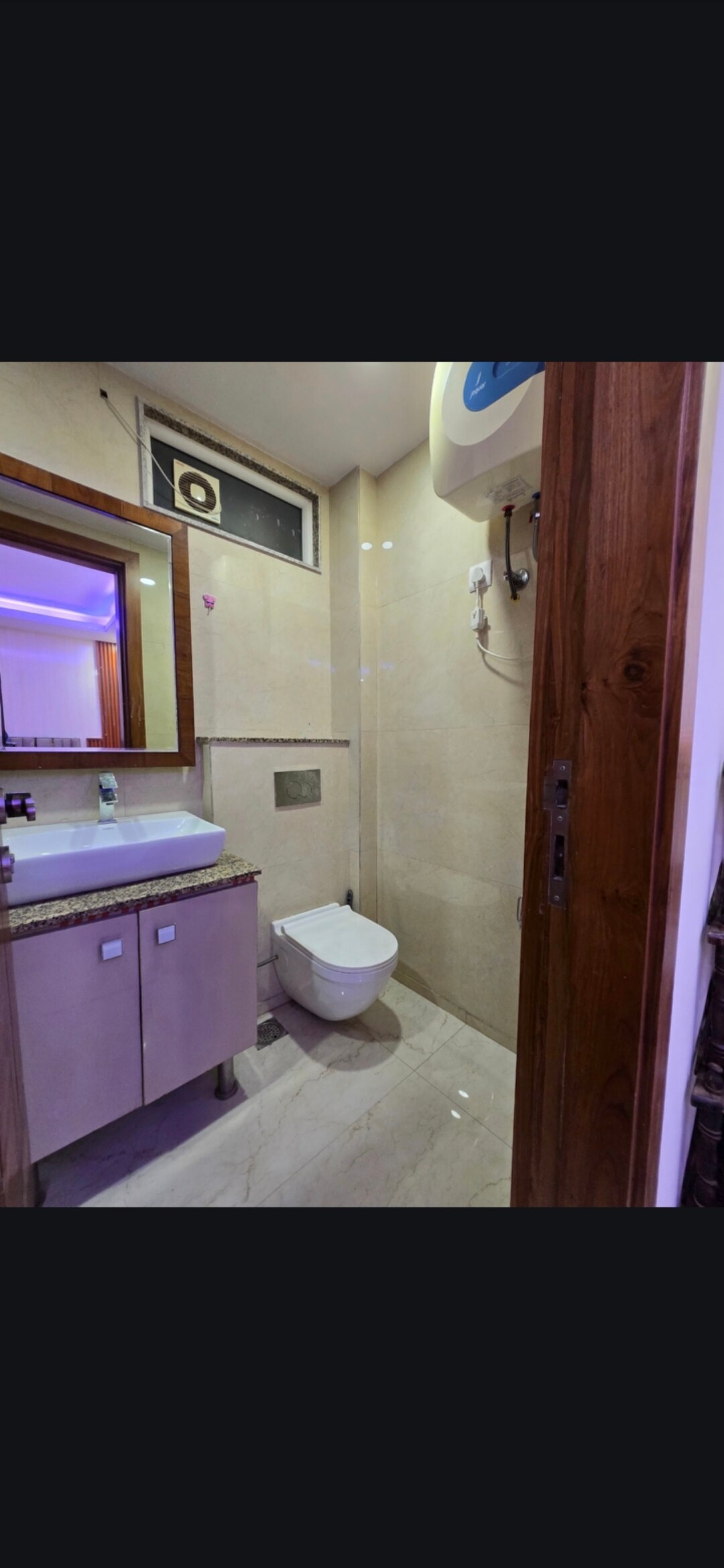 HarmonyNest - Tap to explore photos