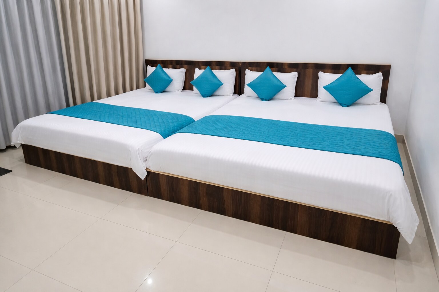 Nitharwal Palace Hotel Khatu Shyam Ji - Tap to explore photos