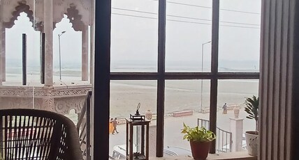 Hotel Ganges Majestic Room Type - Luxury Triple Room (Ganga View) Hotel Ganges Majestic Room Type - Luxury Triple Room (Ganga View)