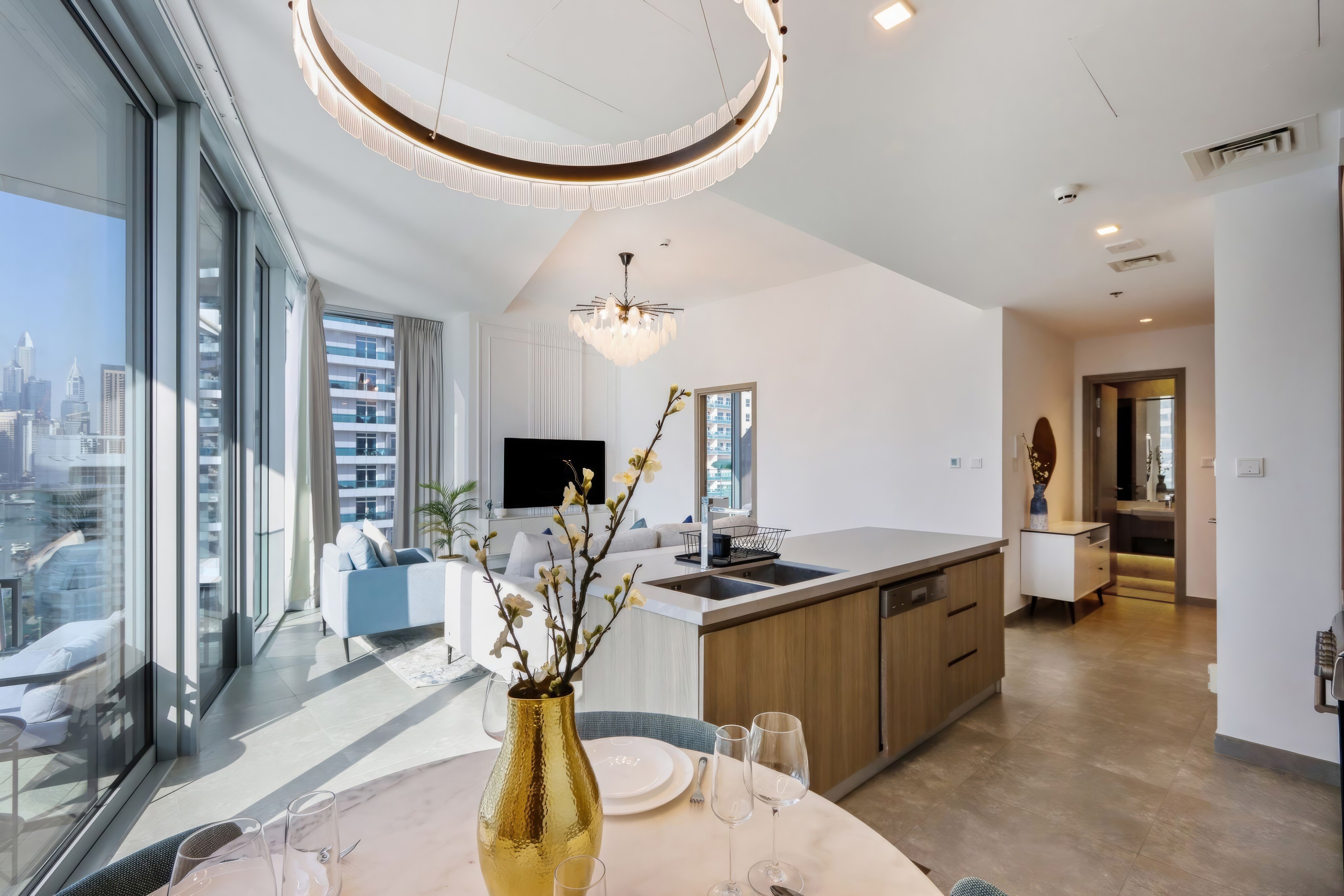 ELIVAAS Curated Deluxe 1BR Corner Suite with Marina Views - Tap to explore photos