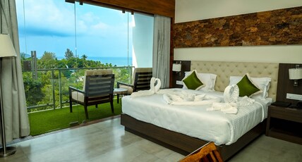 Sea Hills Hotel Room Type - VIP Lounge with Bathtub Sea View
