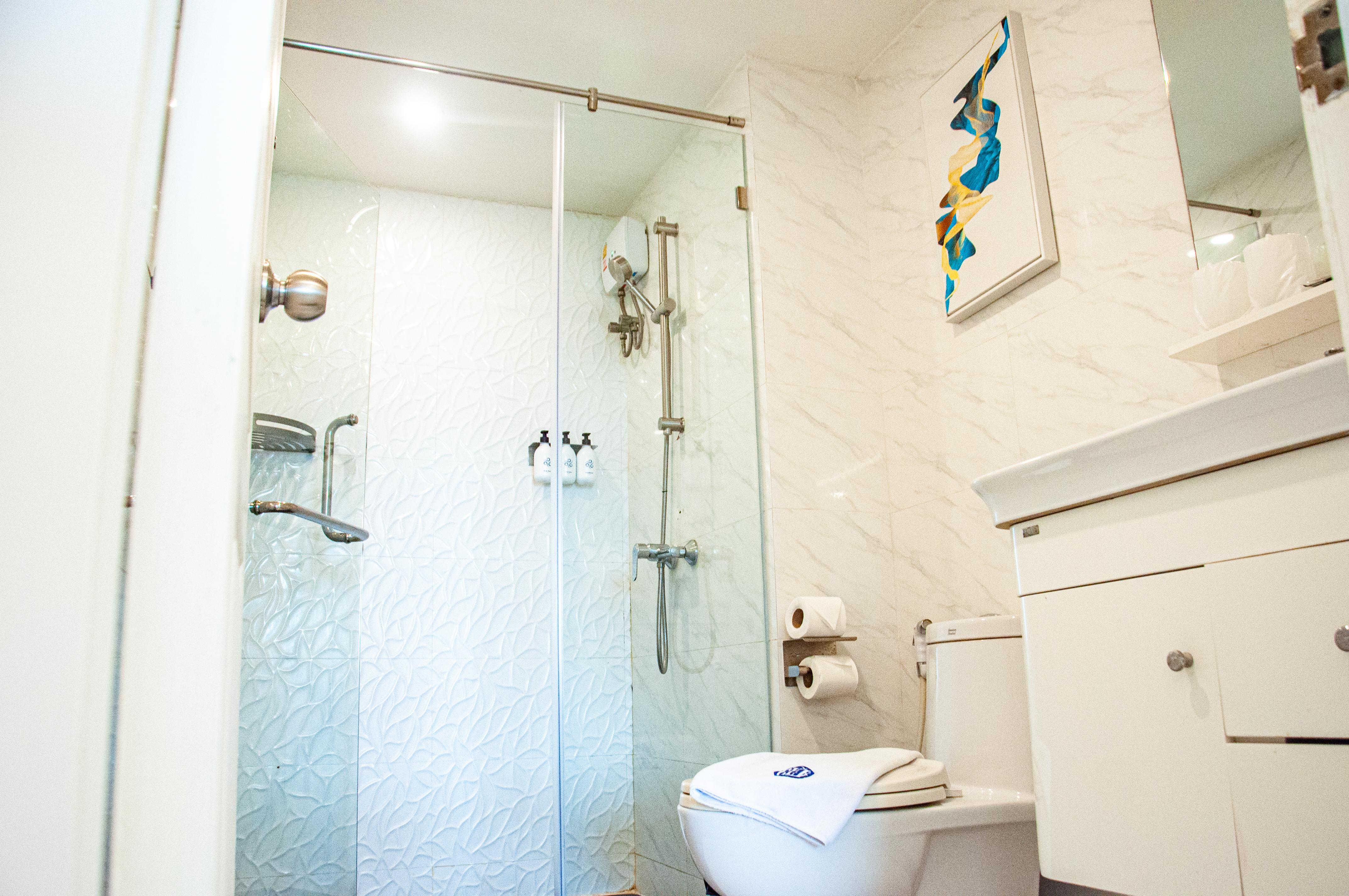 HT9 HOTEL Jomtien Beach - Tap to explore photos