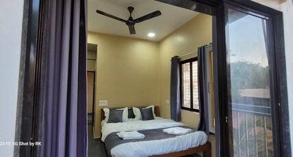 SHATTARAKA HOME STAY Room Type - DELUXE AC