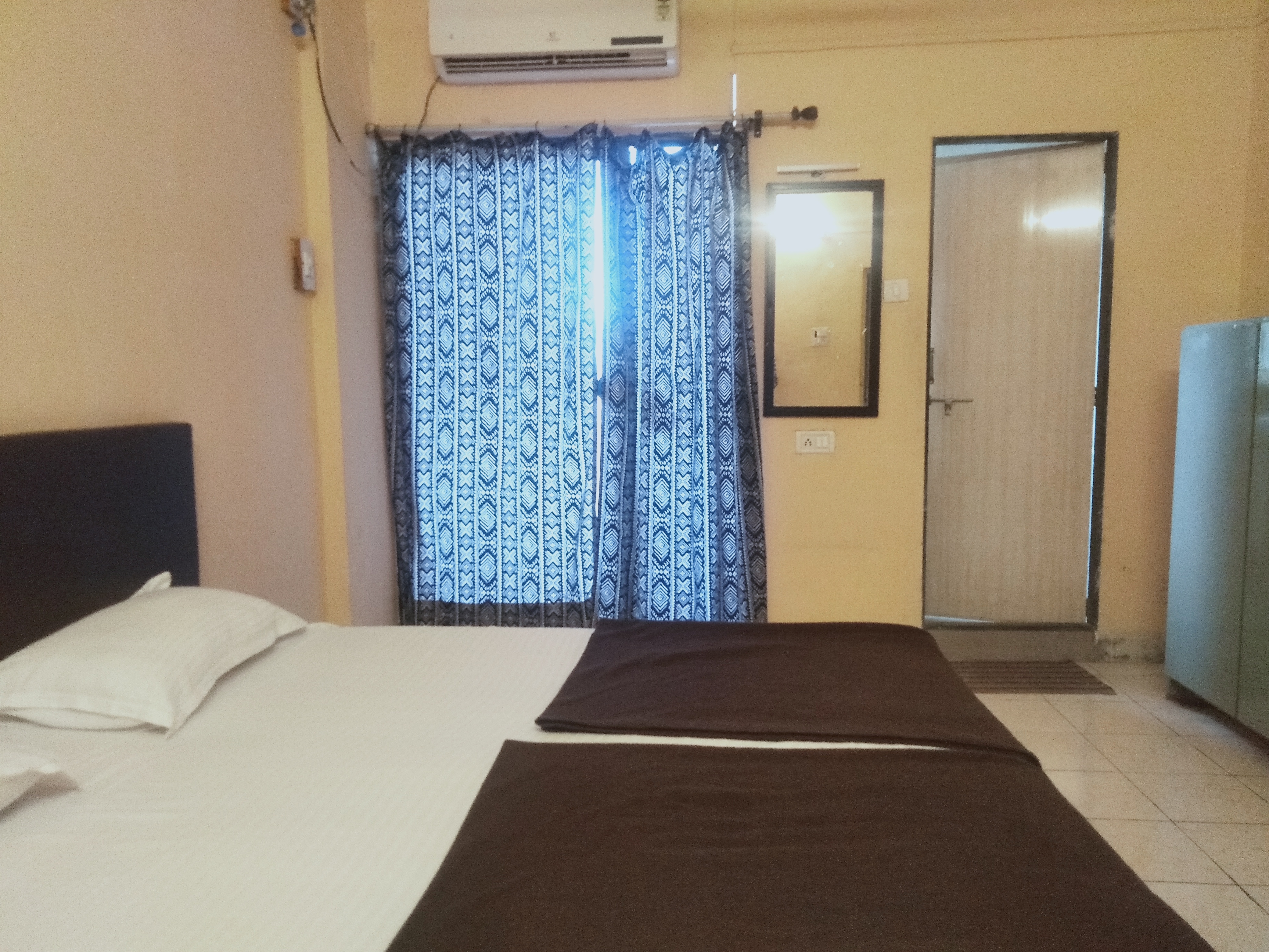 Hotel Aakar international - Tap to explore photos