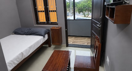 HOTEL SABAREESH Room Type - Single Room