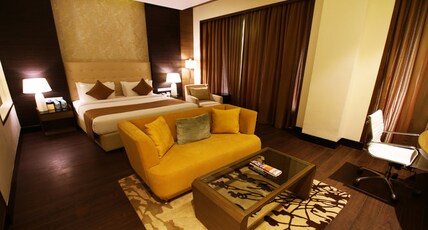 Sayaji Raipur Room Type - Premium Grande room with Bathtub and King Bed